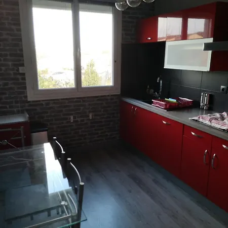 1er Etage D'une Grande Maison