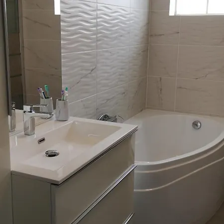 Szálloda 1er Etage D'une Grande Maison *